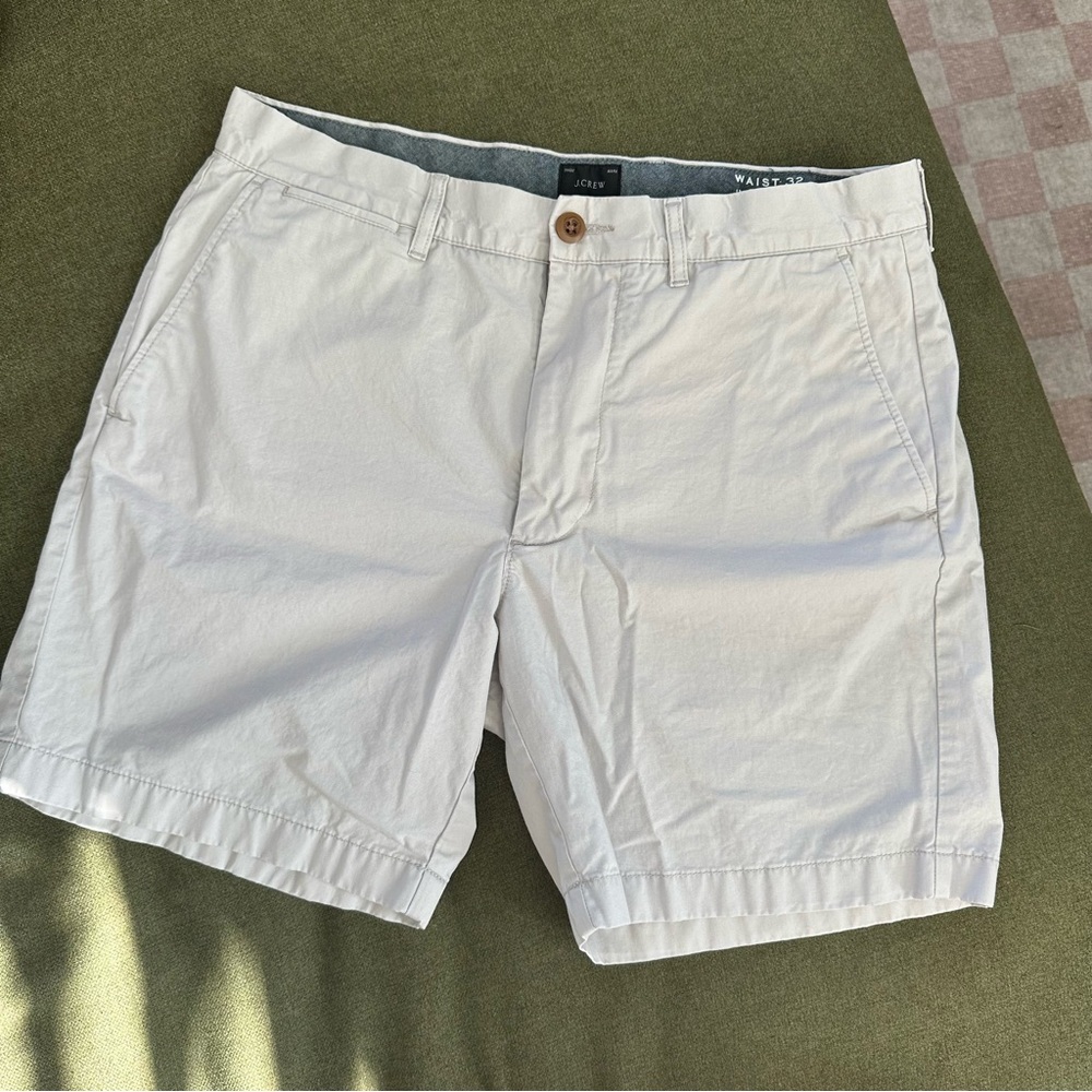 J. Crew Men's Cream Flat Front Shorts